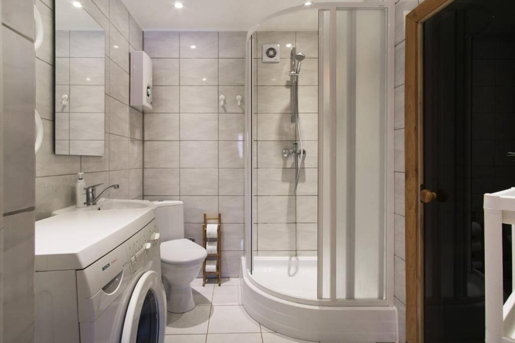 וילנה Private Sauna & 4 Bedrooms Old Town Rooftop Apartment מראה חיצוני תמונה
